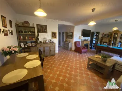 Spacious Villa with 3 Apartments in Fundeni Dobroiesti - Dobroesti