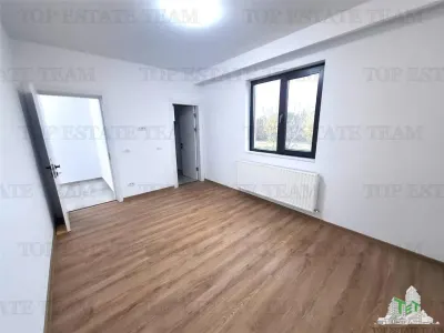 Villa for Sale in Moara Vlasiei with Mature Orchard and Spacious Grounds - foto 12