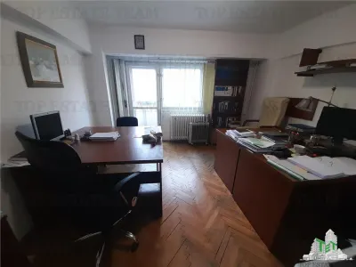 Piata Unirii – Direct Metro Access, 2-Bedroom Apartment with Parking - Bucuresti