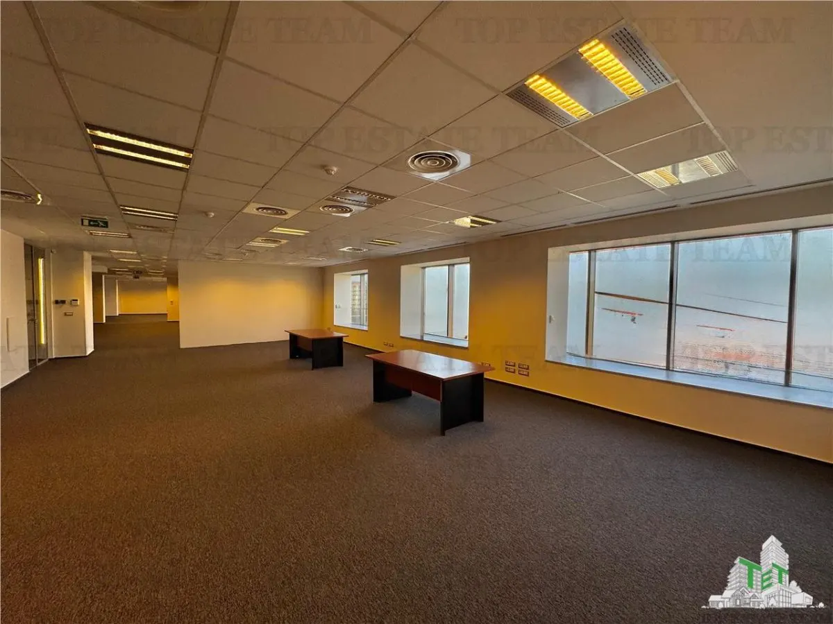Premium Office Space for Rent with Panoramic Views in Sector 6 - foto 1