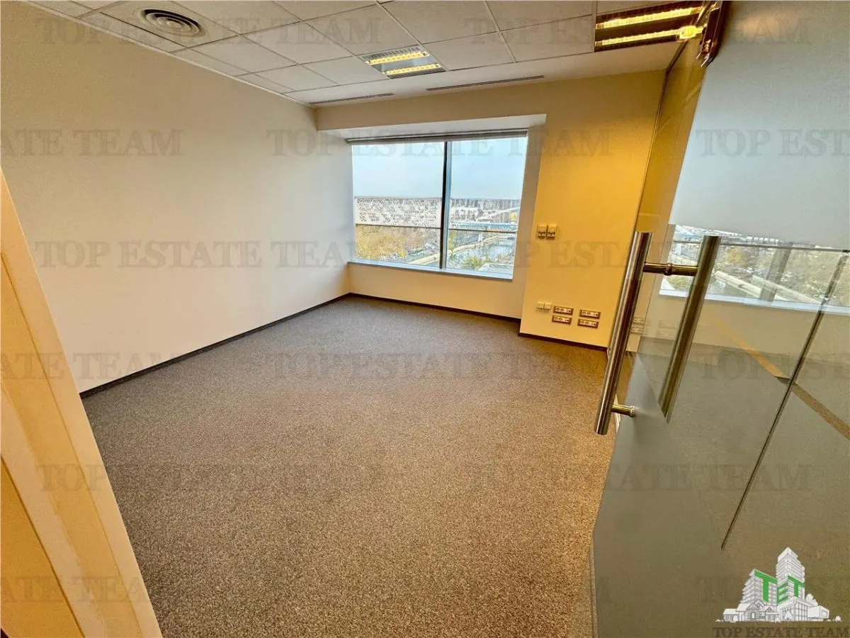 Premium Office Space for Rent with Panoramic Views in Sector 6 - foto 18