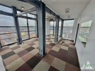Premium Office Space for Rent with Panoramic Views in Sector 6 - foto 3