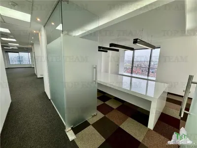 Premium Office Space for Rent with Panoramic Views in Sector 6 - foto 4