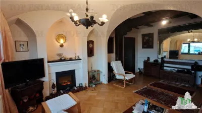 3-Bedroom Apartment, Ultra-Central Sector 2 with Private Lift Access - Bucuresti