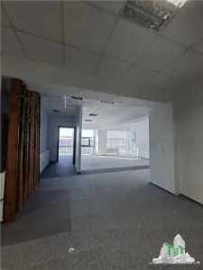 110 sqm Office Space in Otopeni, Adjacent to Airport - foto 3