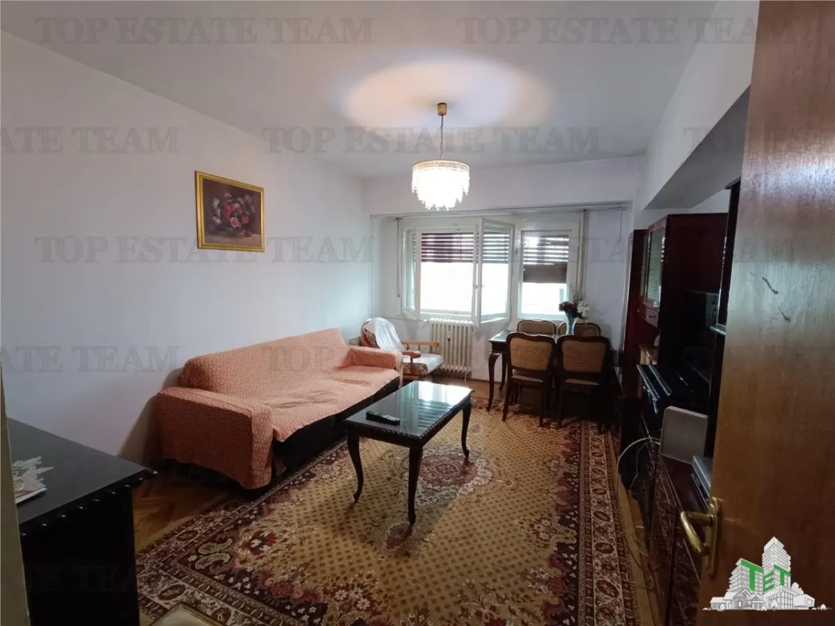 Three-Bedroom Apartment for Sale, Ion Mihalache – Piața 1 Mai - foto 1