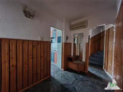 5-Bedroom Duplex with Separate Entrances near Beach, Mangalia Saturn - foto 20