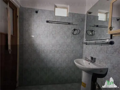 5-Bedroom Duplex with Separate Entrances near Beach, Mangalia Saturn - foto 25