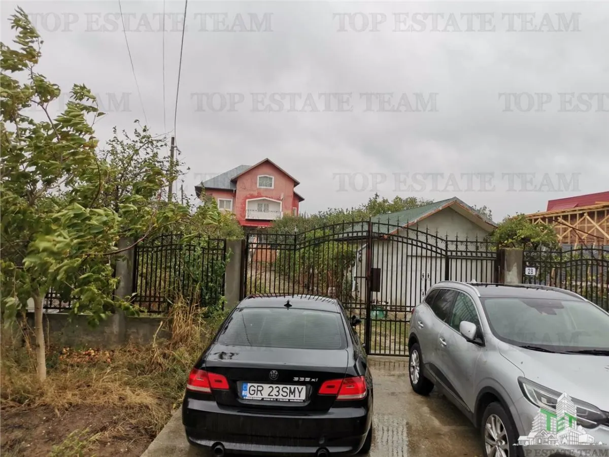 Five-Bedroom Villa with First Floor, Attic and Garage in Adunatii Copaceni - foto 1