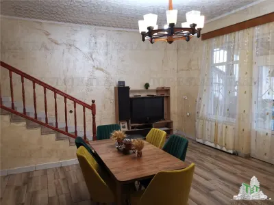 Five-Bedroom Villa with First Floor, Attic and Garage in Adunatii Copaceni - foto 5