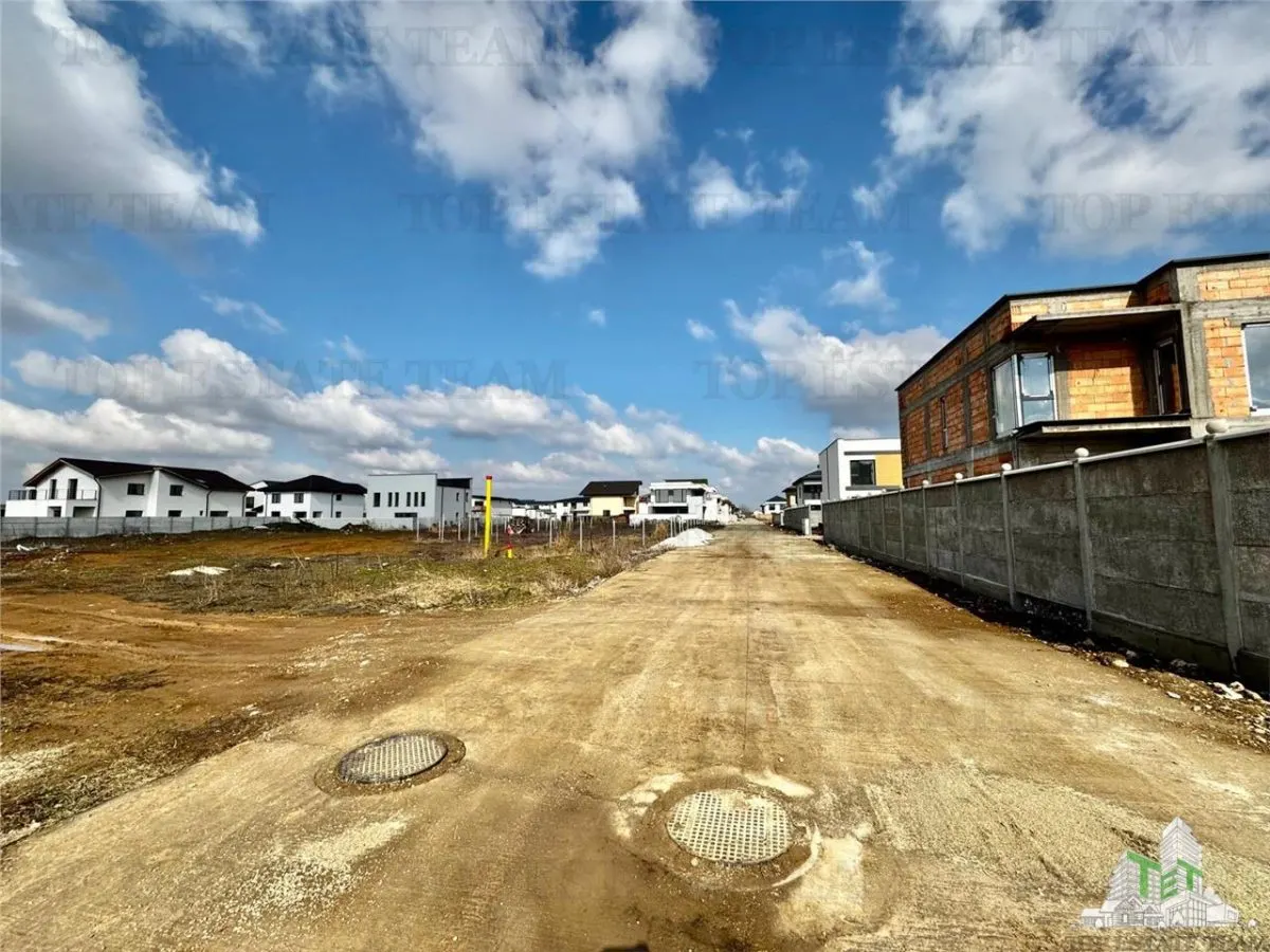 Development Land for Residential or Commercial Use, North Zone Pipera-Tunari - foto 15