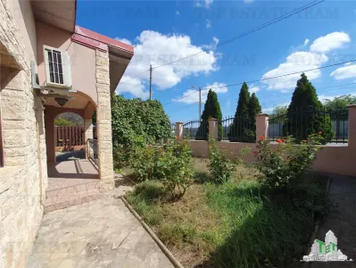 Exceptional Detached House with Generous Grounds in Techirghiol - foto 10