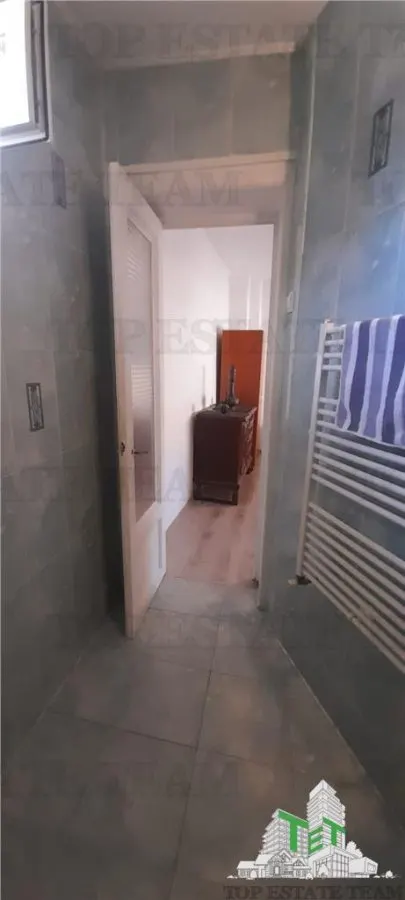Unirii Marasesti Apartment in Villa, First Floor of Two - foto 6