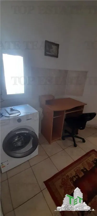 Unirii Marasesti Apartment in Villa, First Floor of Two - foto 8