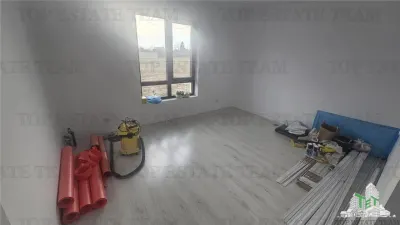 3-Bedroom House with Public Transport Access and Underfloor Heating in Ciorogarla - foto 3
