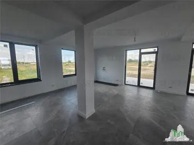 Premium 4-Bedroom Villa with Garage in Ciorogarla - foto 2