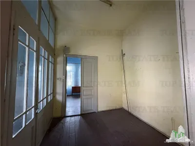 Historic Character House with Restoration Potential, ICIL Zone, Constanța - foto 11