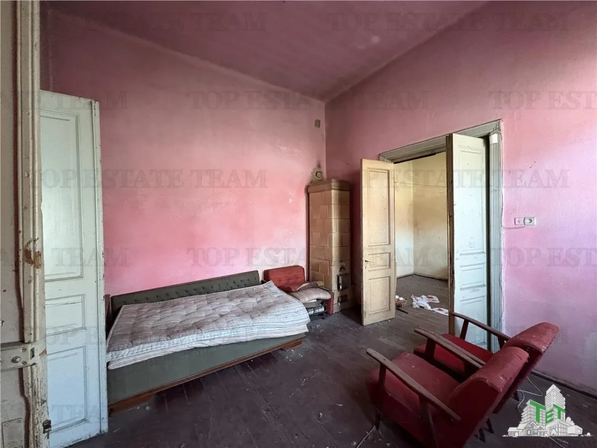 Historic Character House with Restoration Potential, ICIL Zone, Constanța - foto 13
