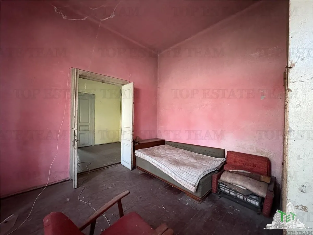 Historic Character House with Restoration Potential, ICIL Zone, Constanța - foto 14