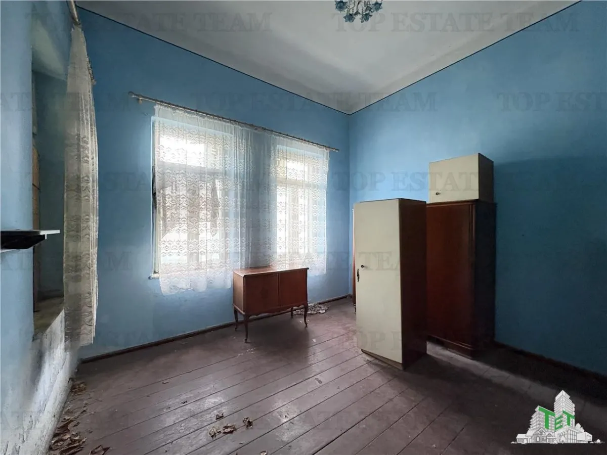 Historic Character House with Restoration Potential, ICIL Zone, Constanța - foto 9
