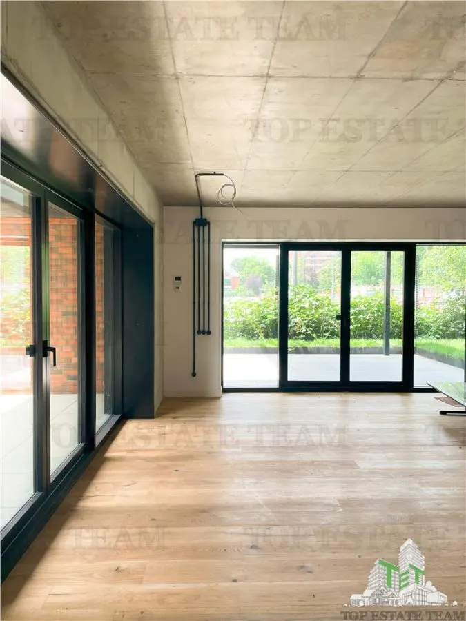 Three-Bedroom Apartment with Private Garden 80 sqm - foto 1
