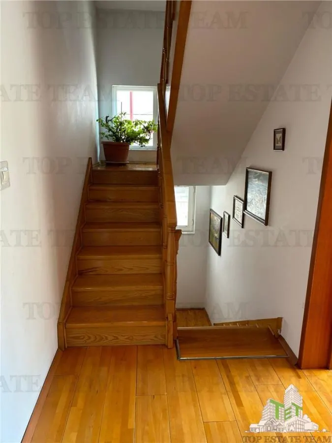Exceptional 6-Bedroom Villa 450 sqm, 1000 sqm Plot with Pool, Rosu-Padure - foto 12