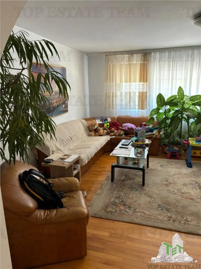 Exceptional 6-Bedroom Villa 450 sqm, 1000 sqm Plot with Pool, Rosu-Padure - foto 10