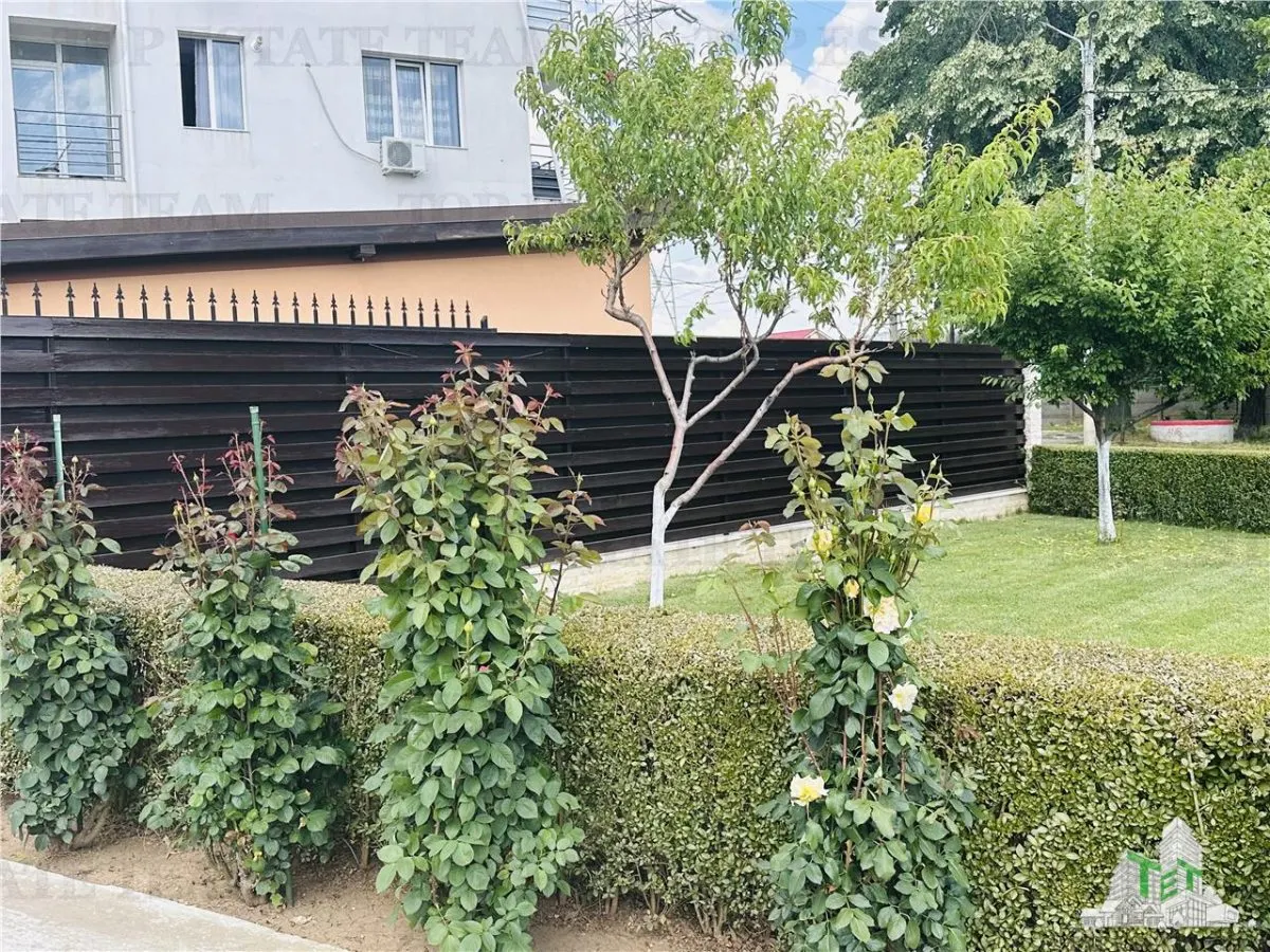 Exceptional Villa 360 sqm, 524 sqm Plot, 6 Bedrooms, Ground + First + Attic, ROSU - foto 3