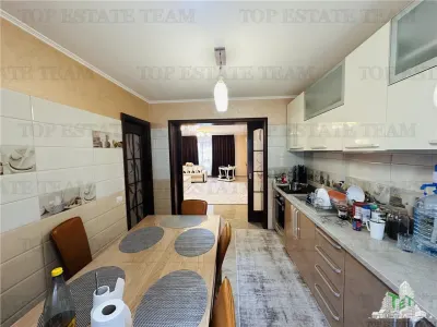 Exceptional Villa 360 sqm, 524 sqm Plot, 6 Bedrooms, Ground + First + Attic, ROSU - foto 4