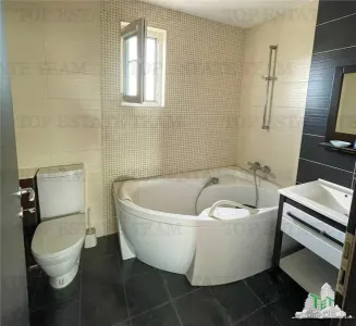 5-Bedroom Apartment, 265 sqm, Campus Area, Constanța - foto 9
