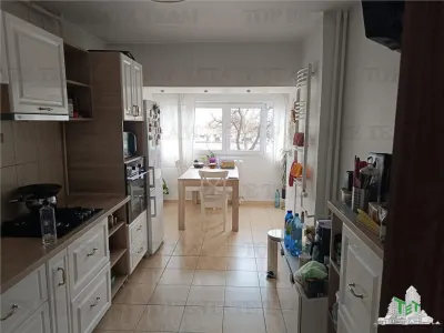 Three-Bedroom Apartment for Sale, Ion Mihalache, Bucharest - foto 10