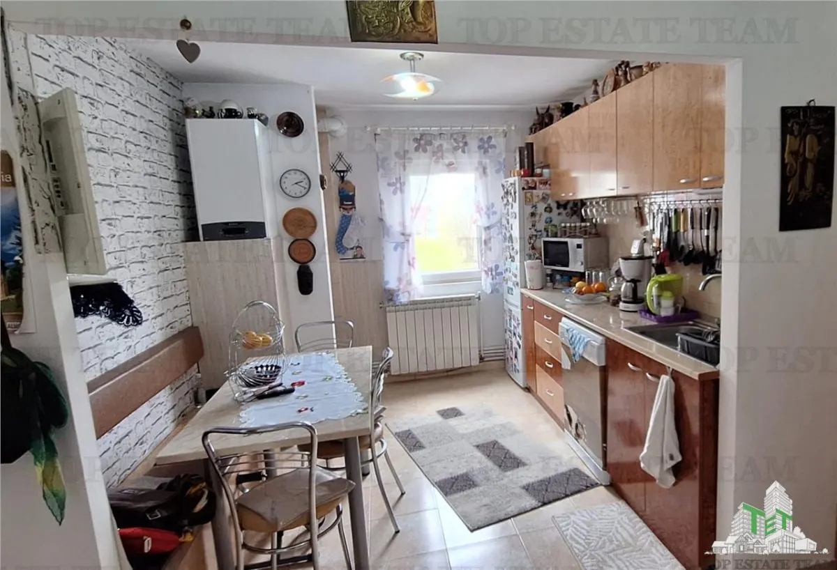 Spacious 4-Bedroom Apartment, CET Zone, Constanta - foto 1