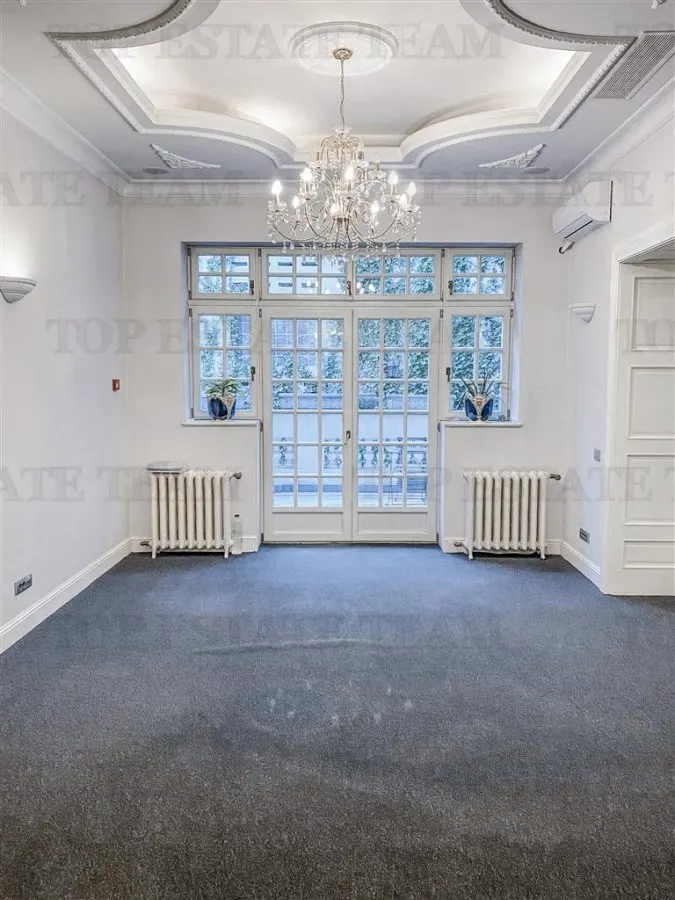 Sale: Restored Interwar Villa with Architectural Heritage in Armeneasca - foto 3