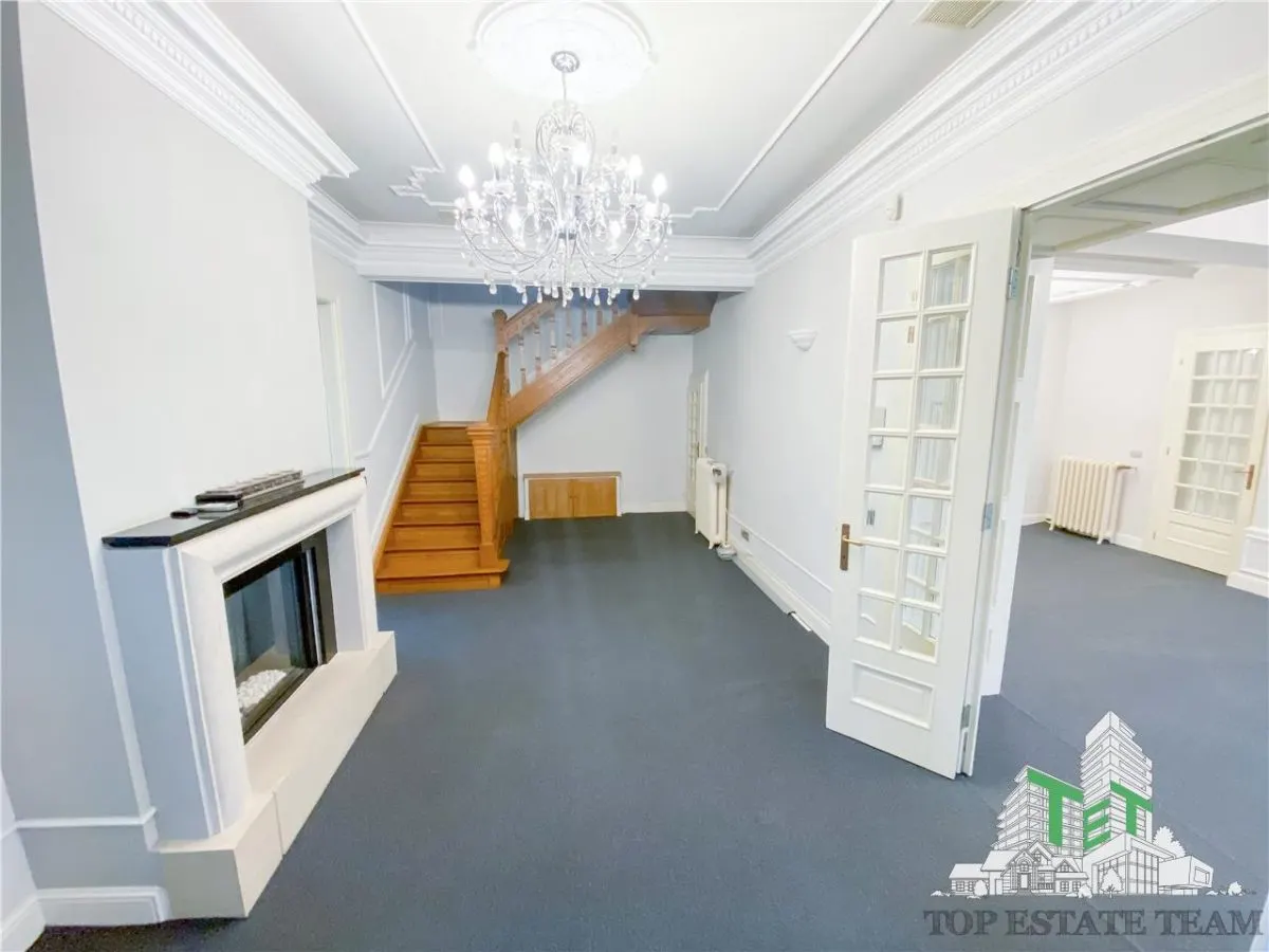Sale: Restored Interwar Villa with Architectural Heritage in Armeneasca - foto 10