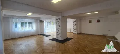 Office-Suitable Apartment in Casin Zone, Bucharest - foto 2