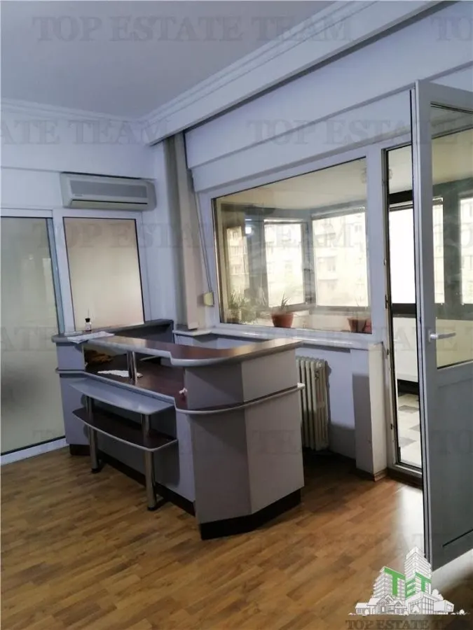 Four-Bedroom Apartment, Nicolae Balcescu District - foto 1
