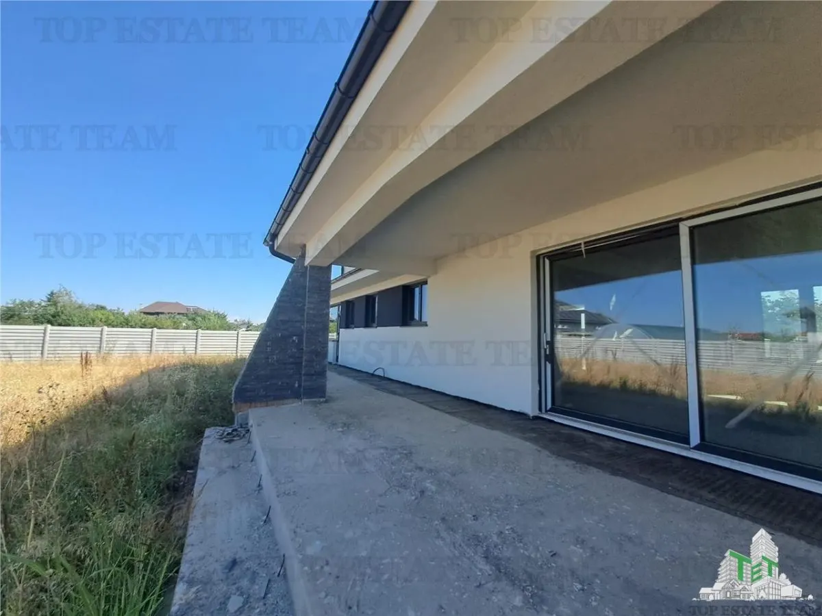 Tudor Villa P+1 with Separate Ground Floor House and 1000 sqm Plot - foto 5
