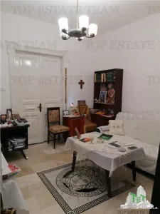 Interwar Period House for Sale in Mosilor Area, Bucharest - foto 2