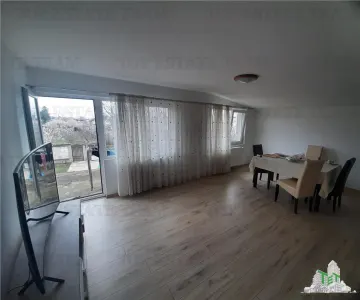 Spacious 8-Bedroom House with 801 sqm Land – Ideal for Two Families - foto 2