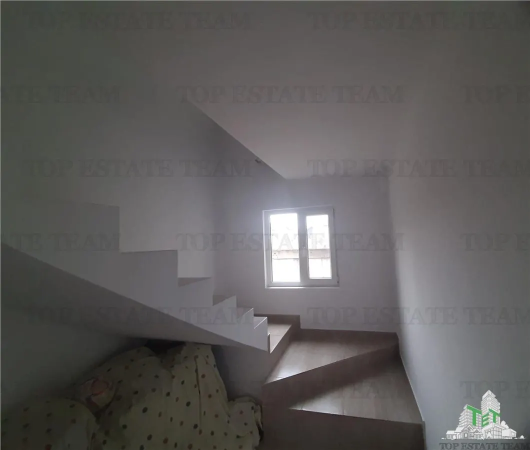 Spacious 8-Bedroom House with 801 sqm Land – Ideal for Two Families - foto 23