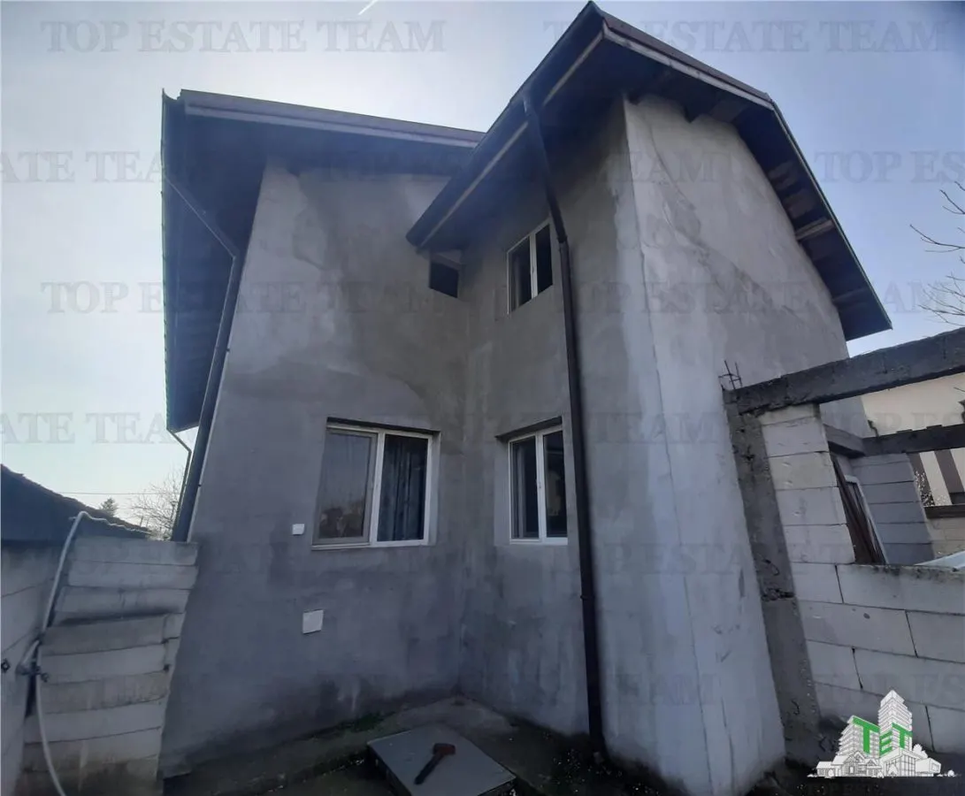 Spacious 8-Bedroom House with 801 sqm Land – Ideal for Two Families - foto 25