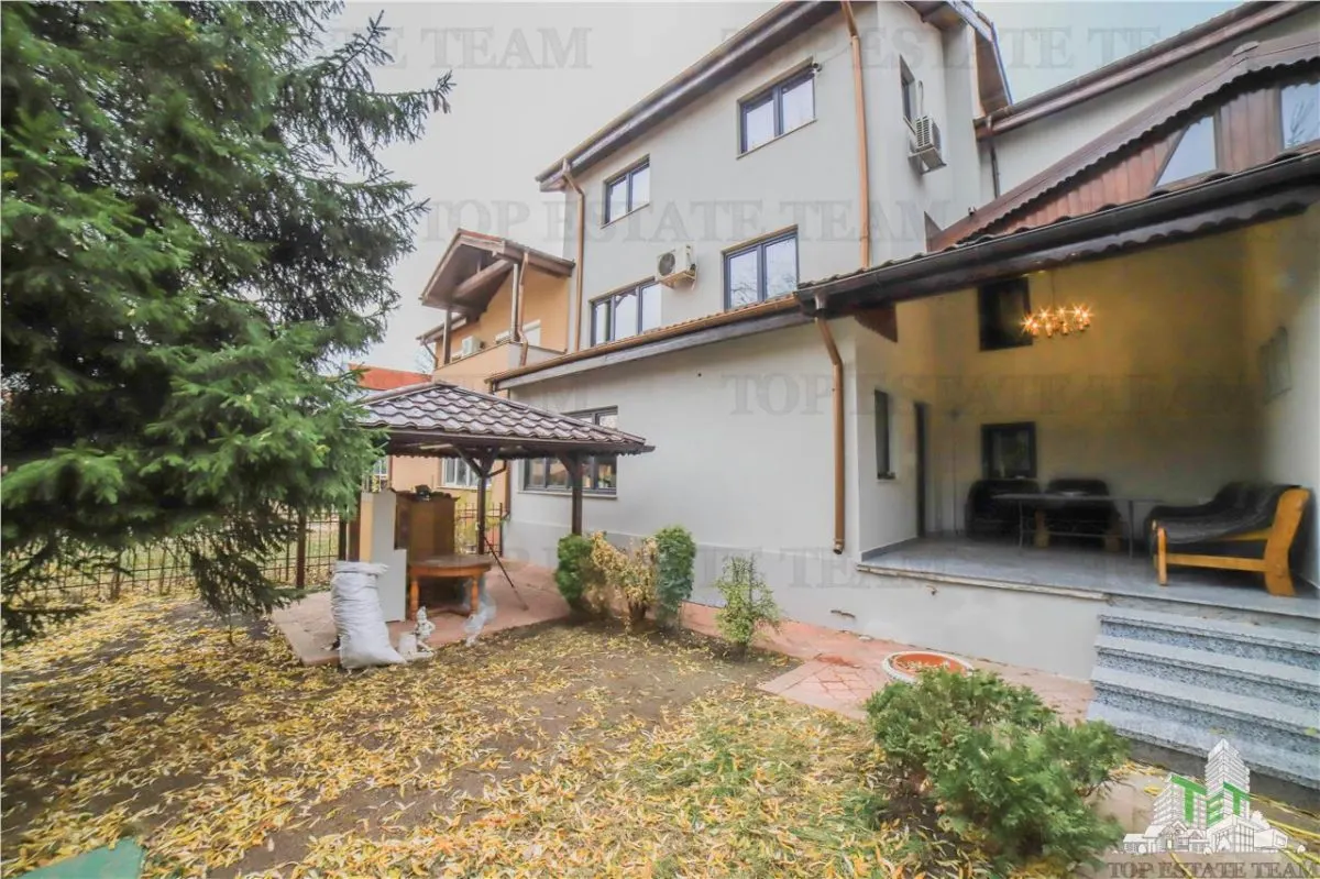Villa Suitable for Residential or Office Use, Iancu Nicolae Boulevard - foto 1
