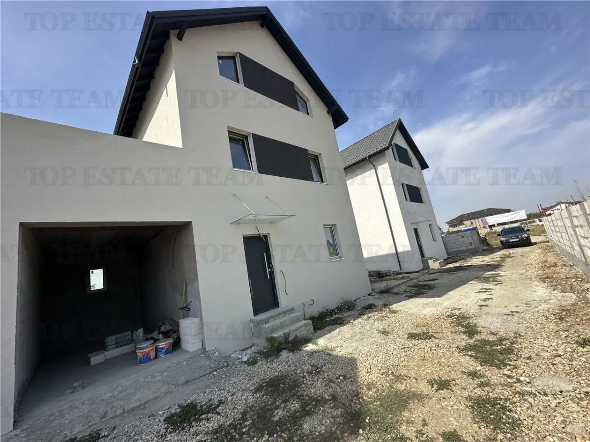 Detached Villa, 5 Bedrooms with Garage, All Utilities, 153 sqm, Bragadiru - foto 1