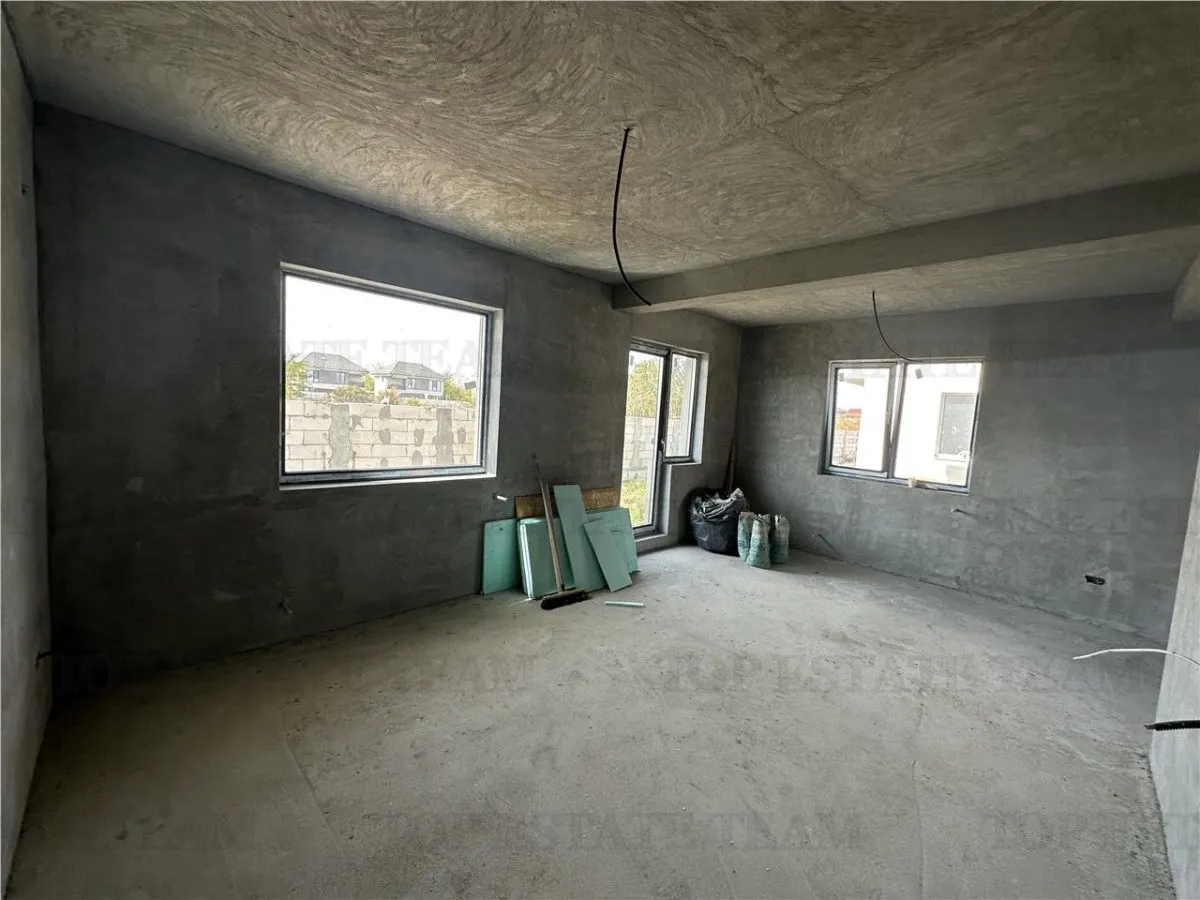 Detached Villa, 5 Bedrooms with Garage, All Utilities, 153 sqm, Bragadiru - foto 17