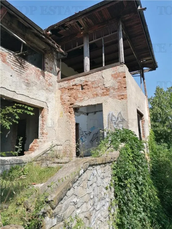 11,230 m² Land with Manor House – Requires Renovation - foto 1
