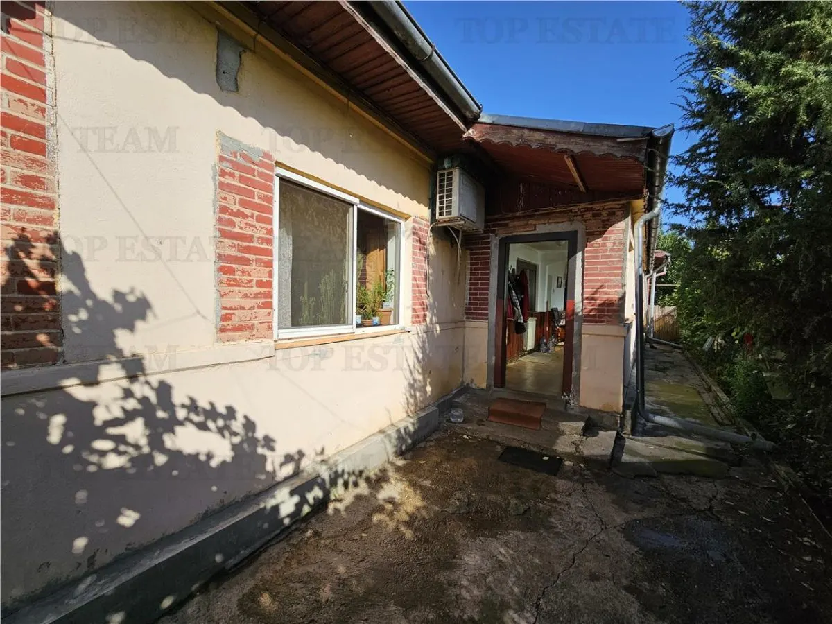 Courtyard House with 646 sqm Plot in Chiajna - foto 1