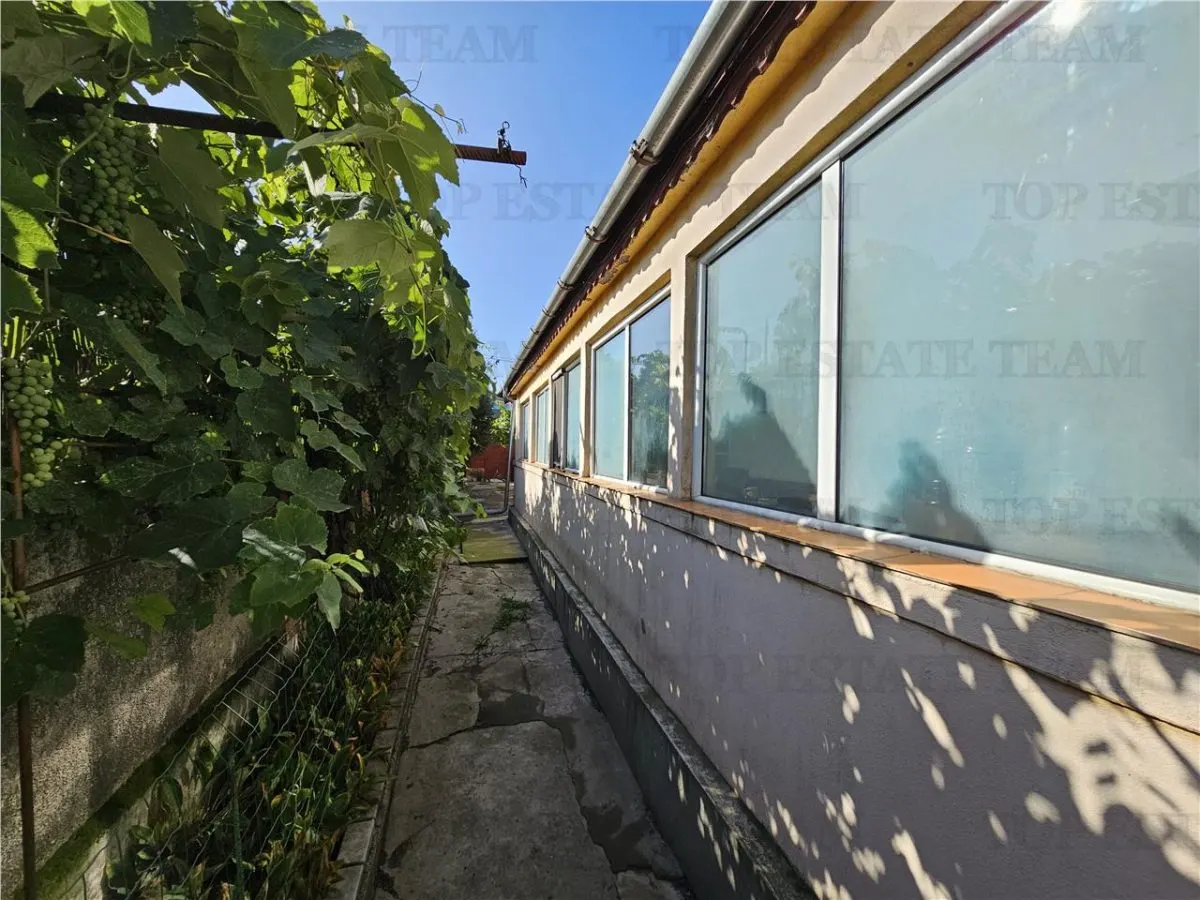 Courtyard House with 646 sqm Plot in Chiajna - foto 9