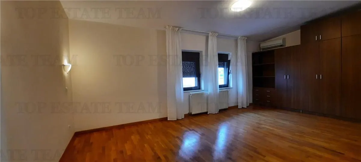 Four-Bedroom Apartment for Rent, Exceptional Views, Arcul de Triumf - foto 10