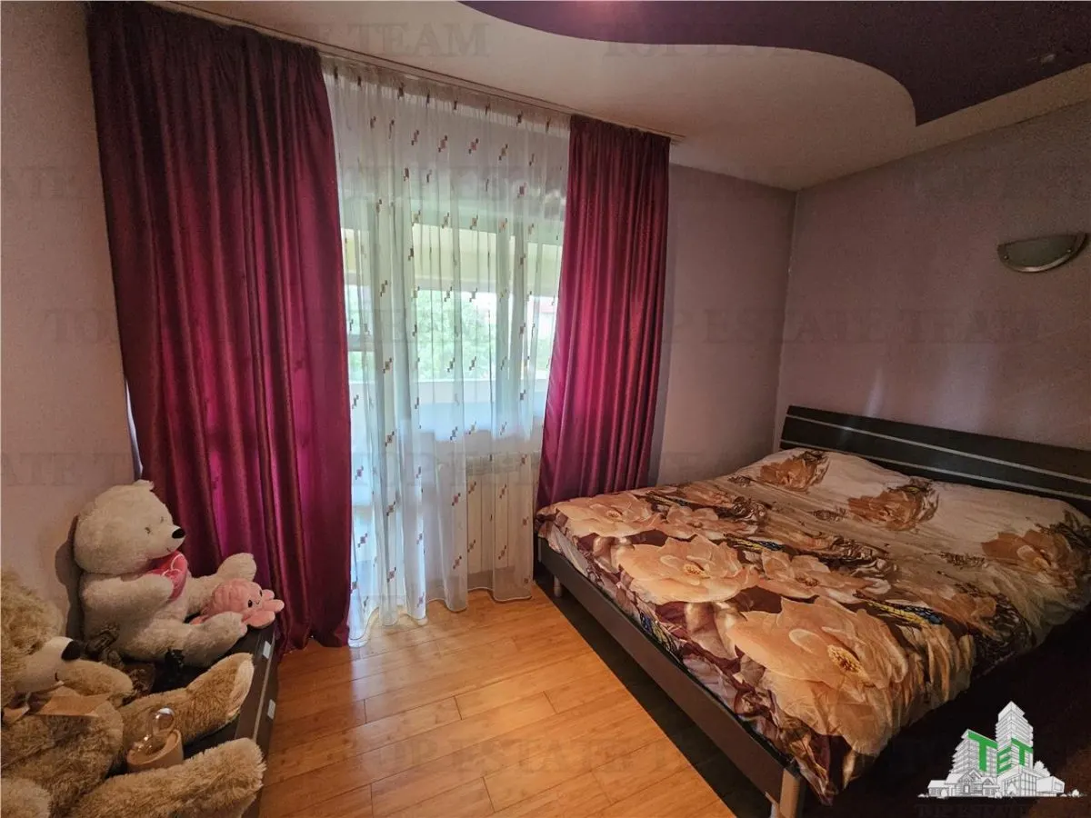 Spacious Villa with 65sqm Living Area, 300sqm Usable Space in Bragadiru - foto 12