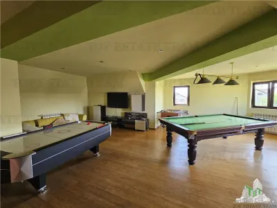 Spacious Villa with 65sqm Living Area, 300sqm Usable Space in Bragadiru - foto 14